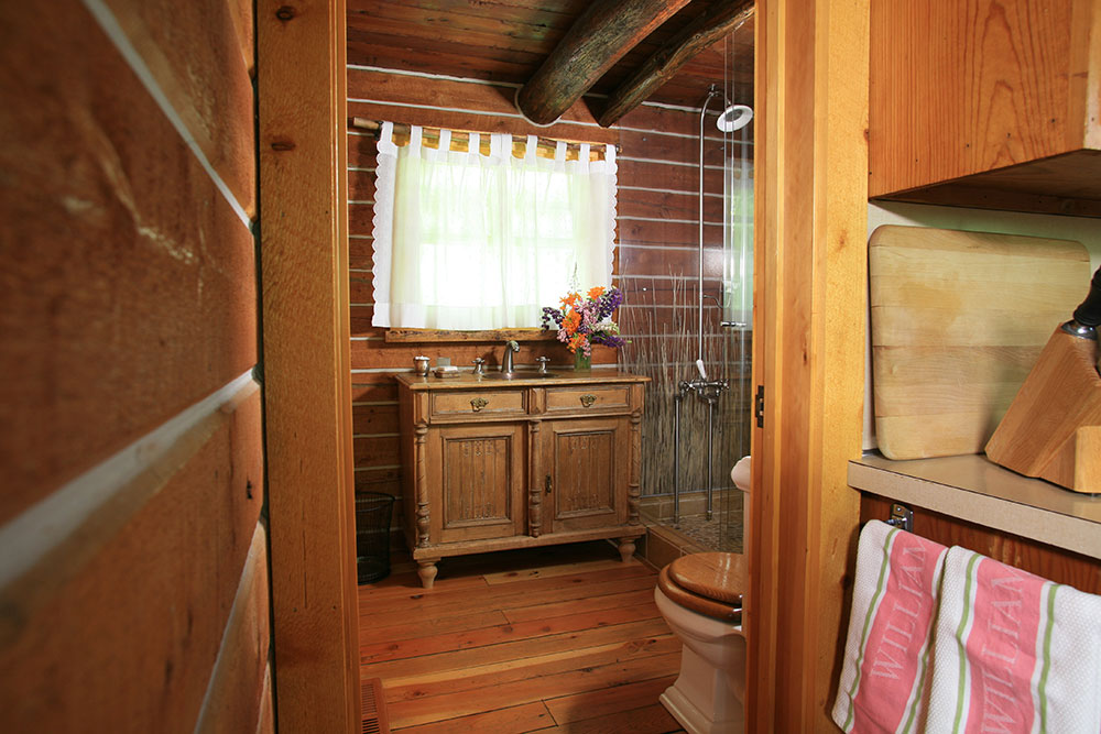 Ketchum Log Cabin Bathroom